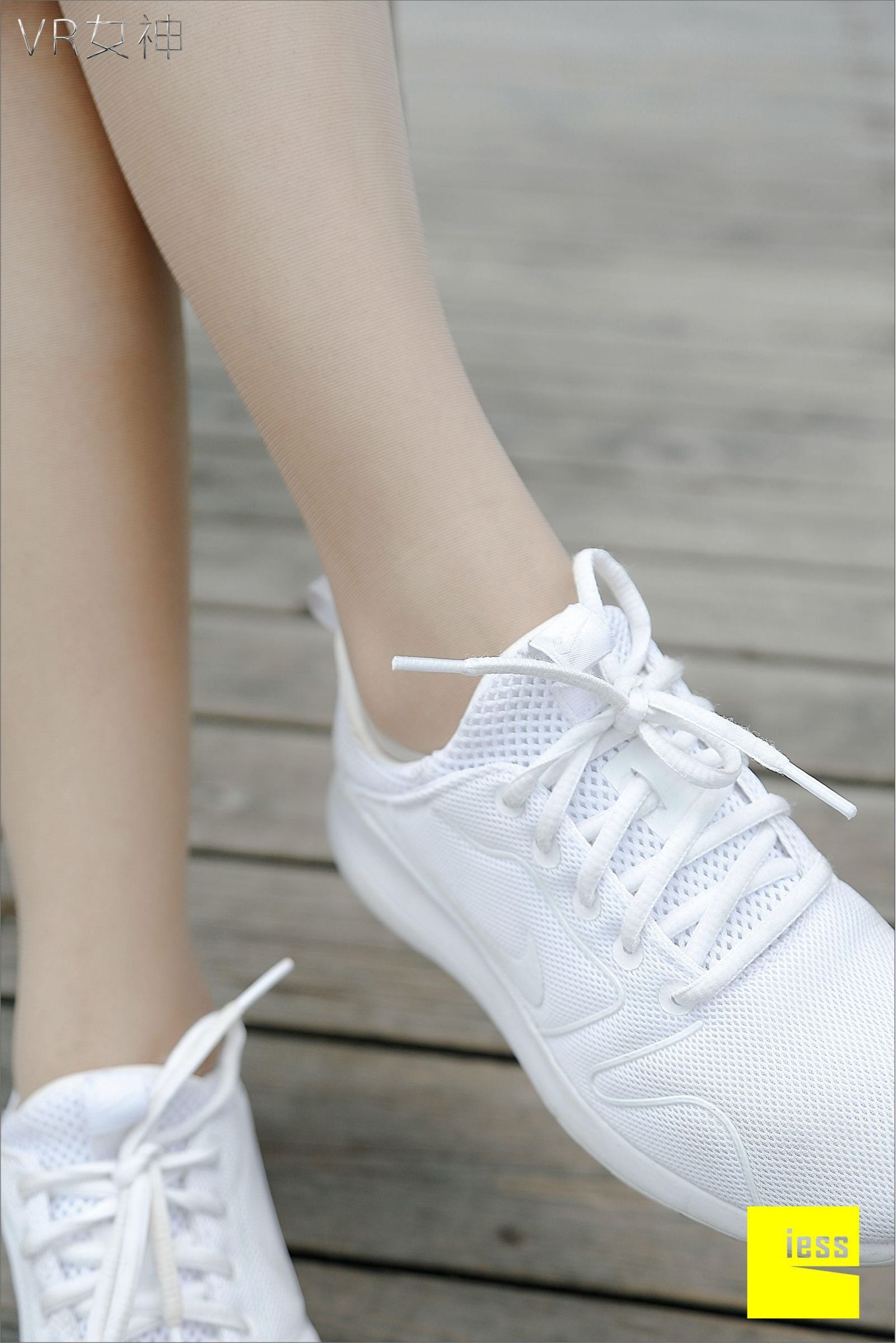 [IESS]异思趣向 女主播SASA 白球鞋的丝足梦游